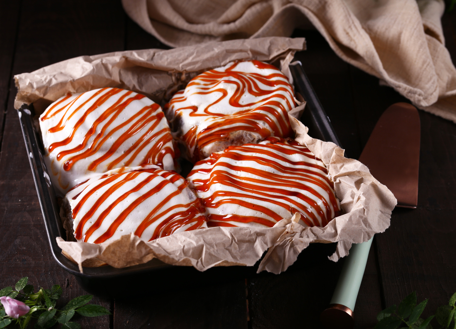 Traditional Sweet Cinnabon Buns with Icing